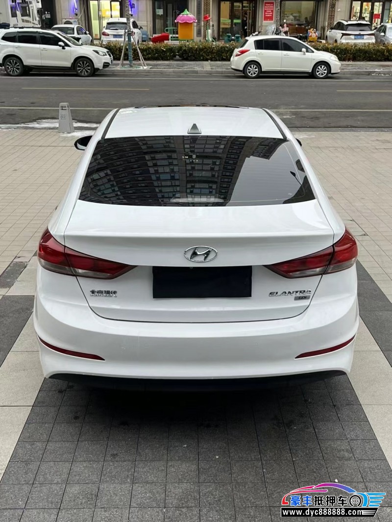 17年现代伊兰特轿车抵押车出售