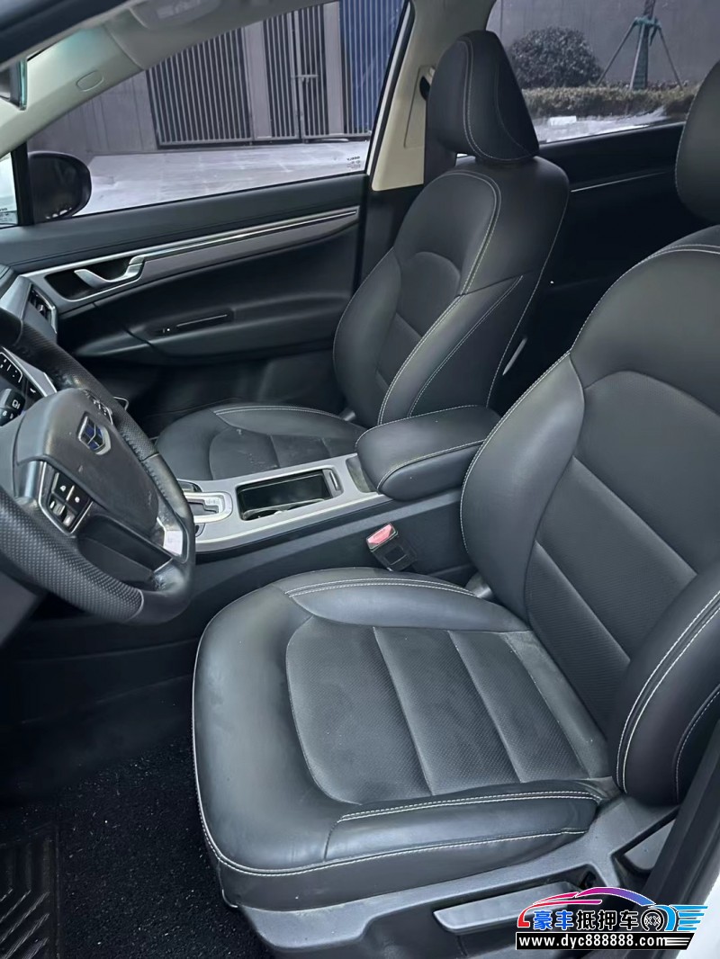 19年吉利帝豪GS轿车抵押车出售