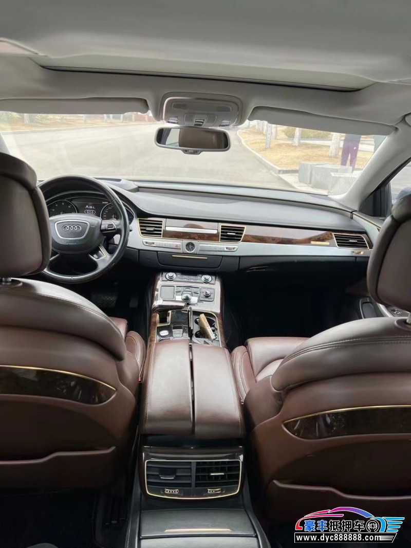 15年奥迪A8L轿车抵押车出售