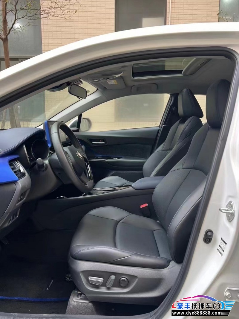 22年丰田C-HR轿车抵押车出售