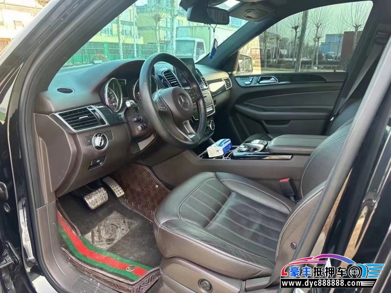 17年奔驰GLE轿车抵押车出售