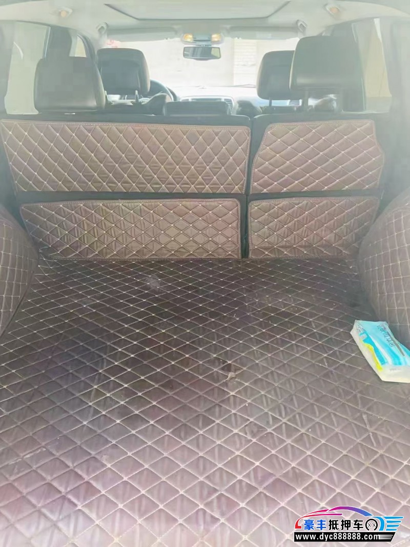 13年Jeep大切诺基轿车抵押车出售