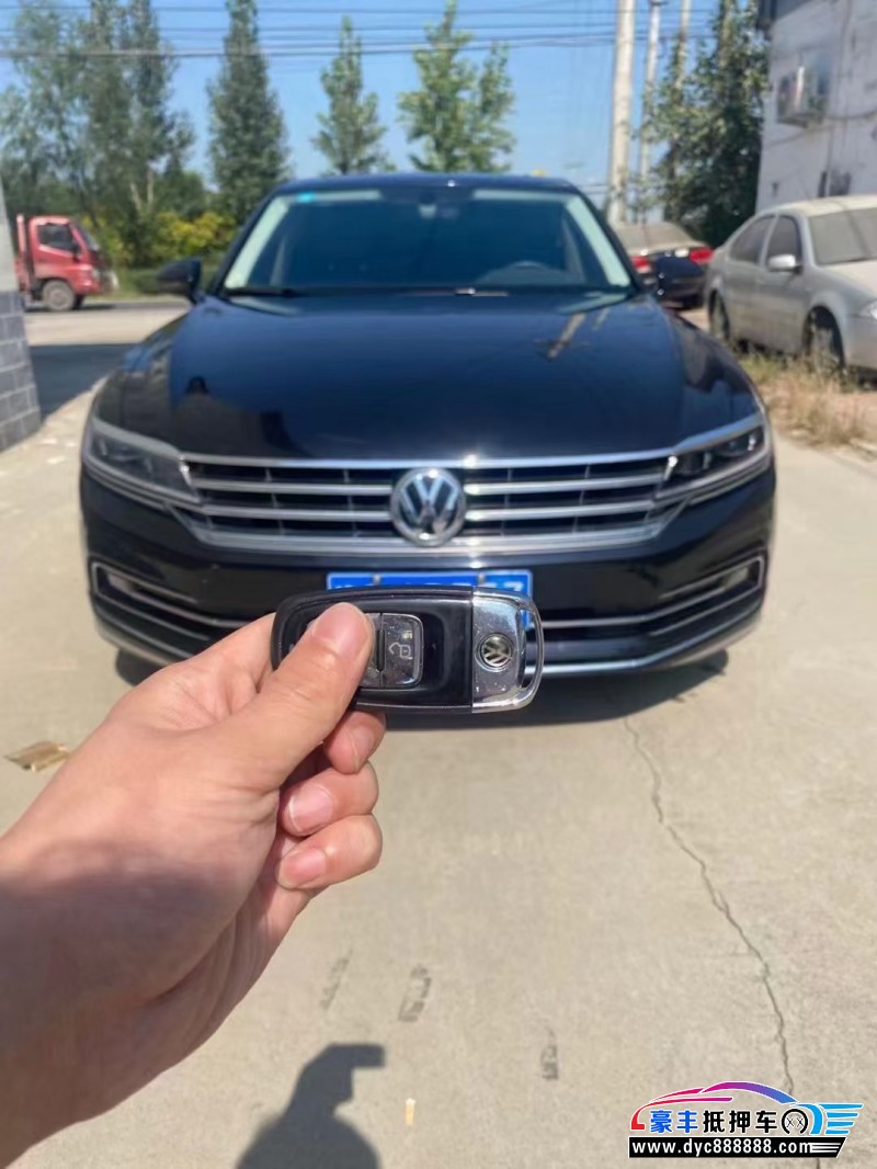 17年大众辉昂轿车抵押车出售