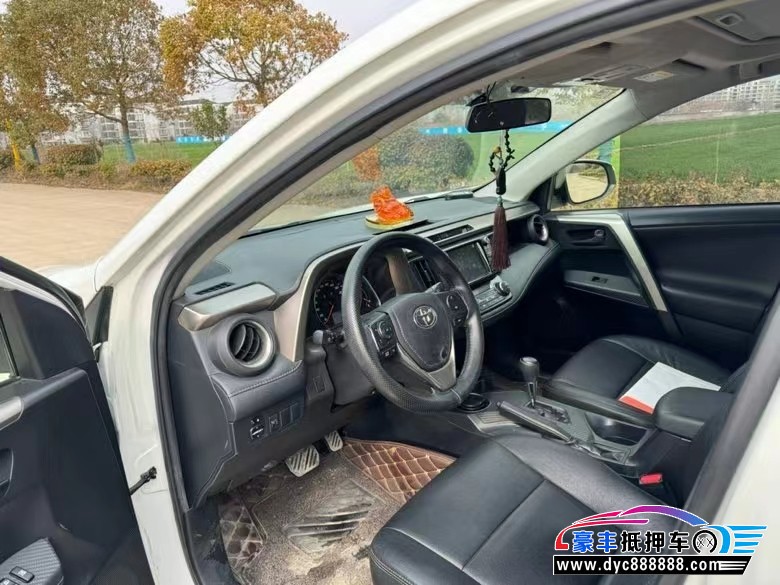 16年丰田RAV4轿车抵押车出售