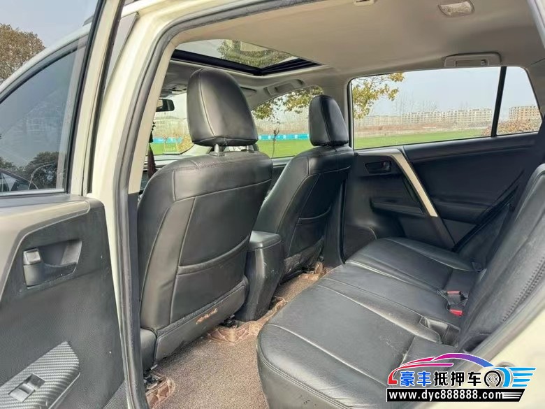 16年丰田RAV4轿车抵押车出售