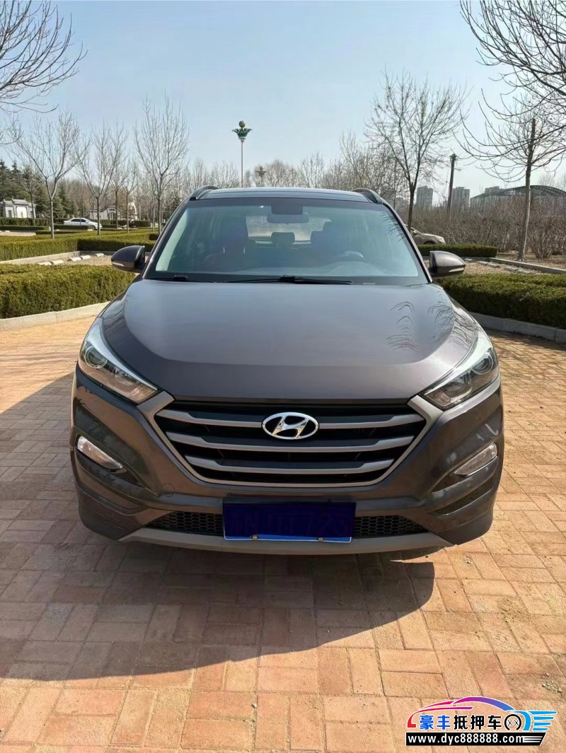 17年现代途胜轿车抵押车出售