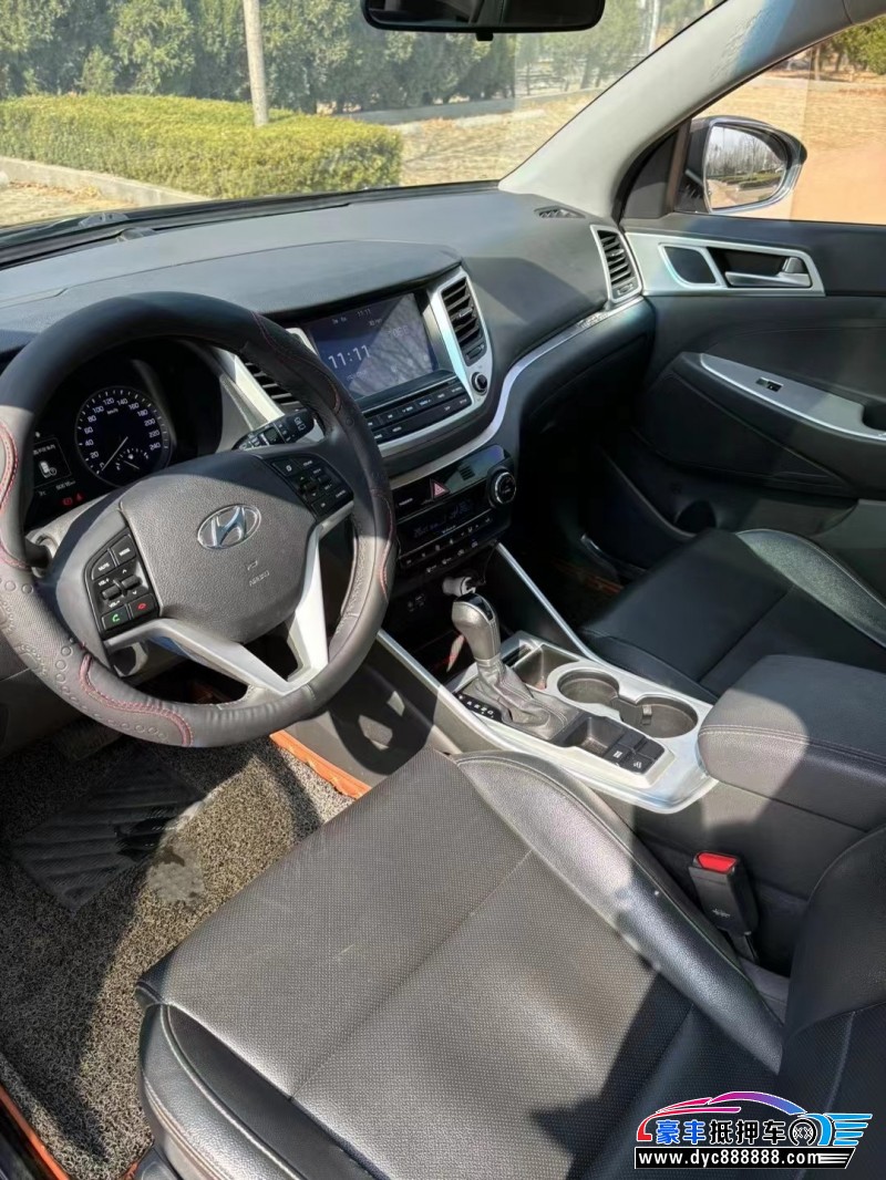 17年现代途胜轿车抵押车出售