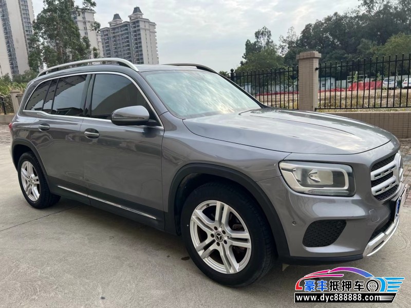 21年奔驰GLB轿车抵押车出售