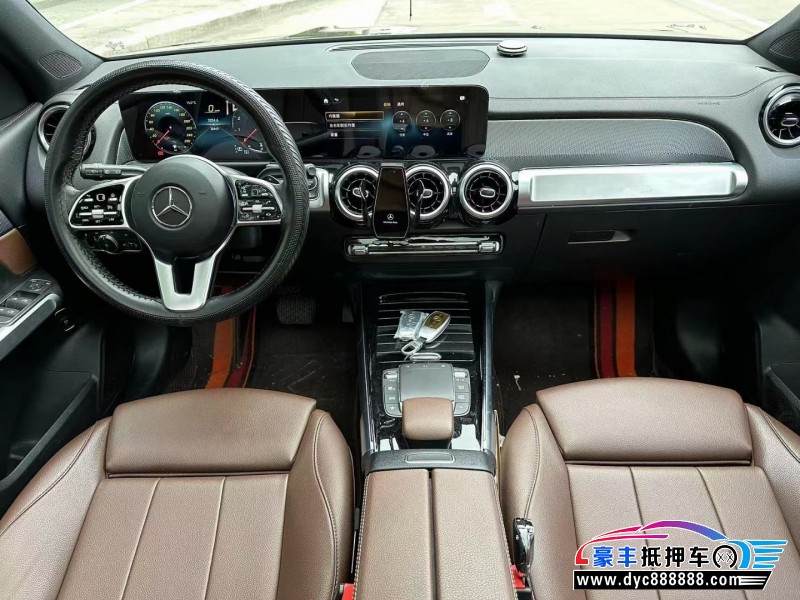 21年奔驰GLB轿车抵押车出售