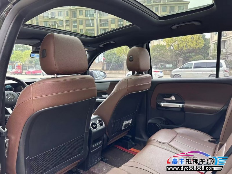 21年奔驰GLB轿车抵押车出售