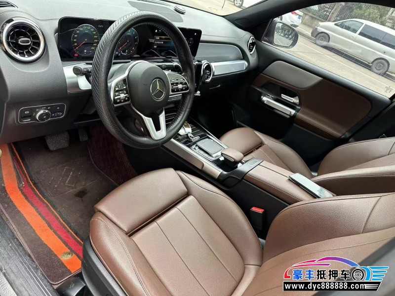 21年奔驰GLB轿车抵押车出售