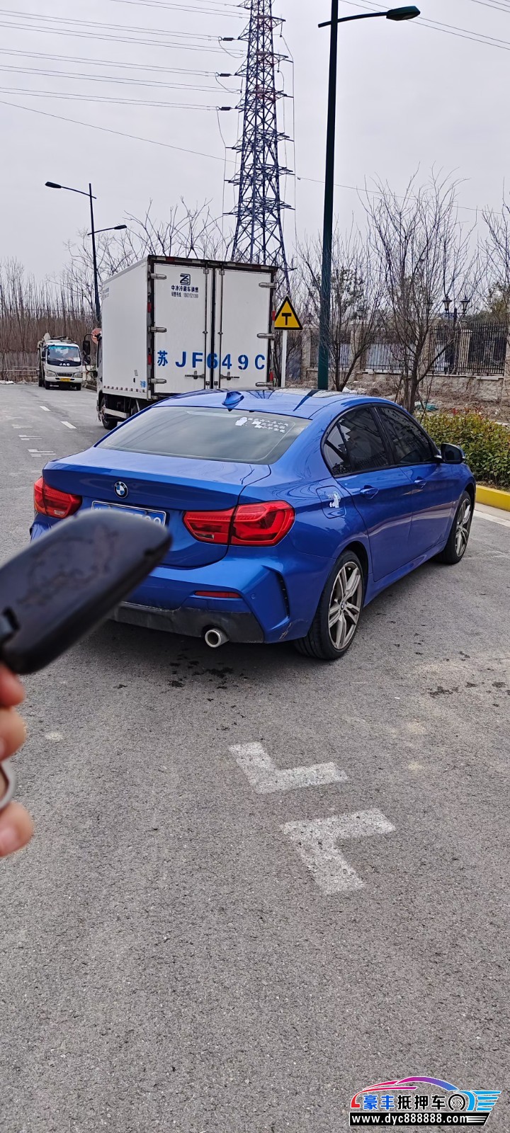 20年宝马1系轿车抵押车出售