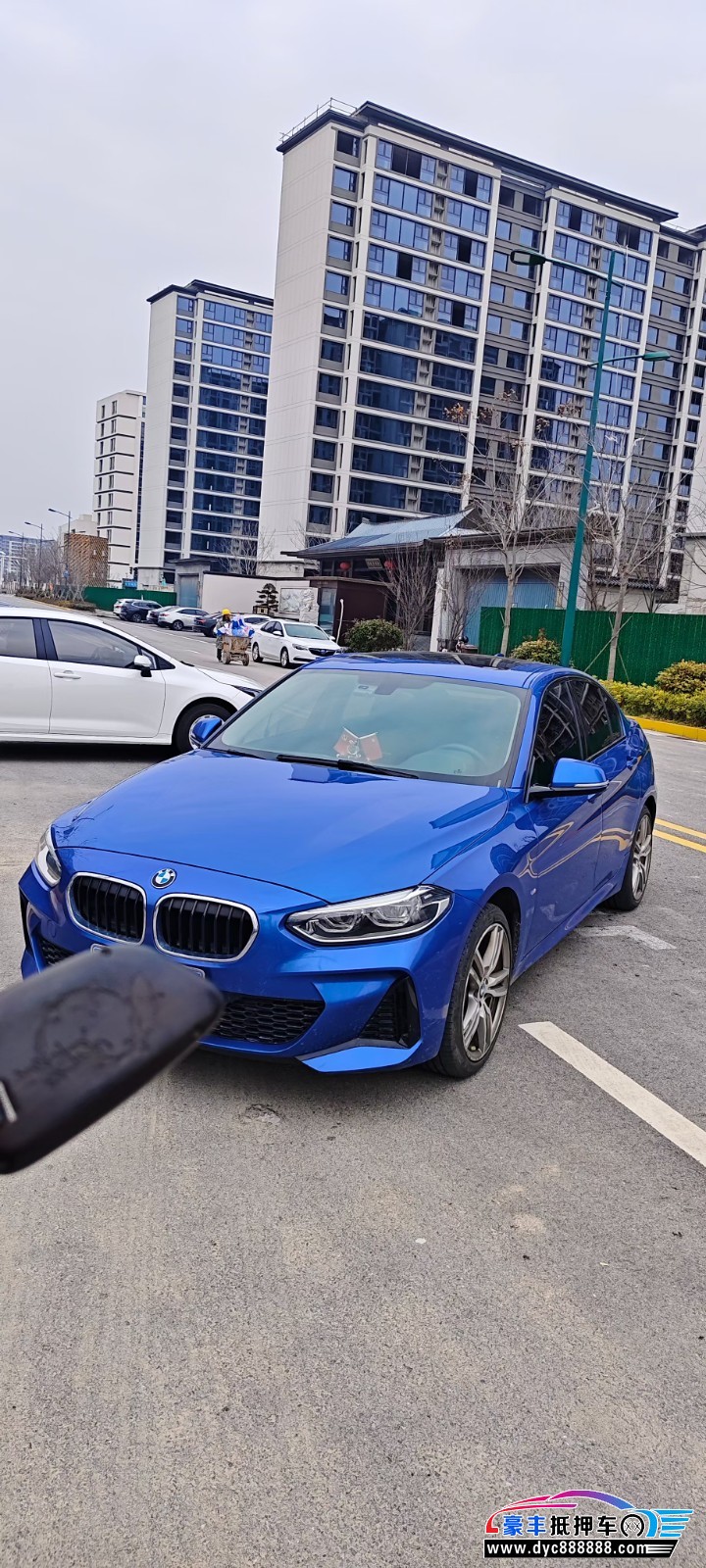 20年宝马1系轿车抵押车出售