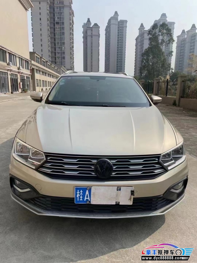 17年大众蔚领轿车抵押车出售