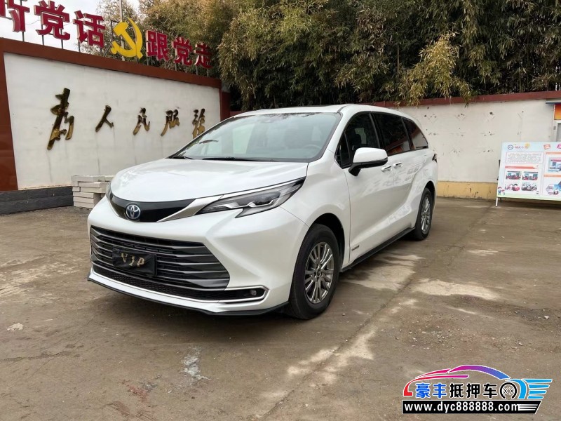 22年丰田塞纳轿车抵押车出售