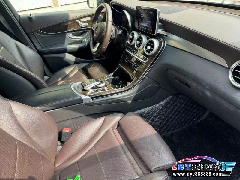 17年奔驰GLCSUV抵押车出售