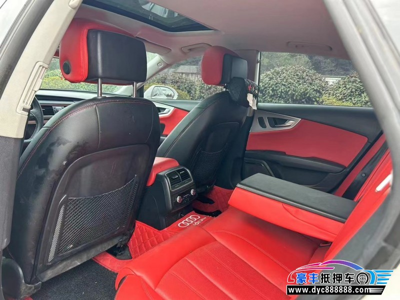 12年奥迪A7轿车抵押车出售