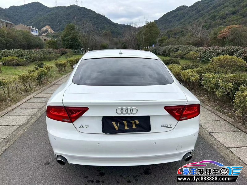 12年奥迪A7轿车抵押车出售