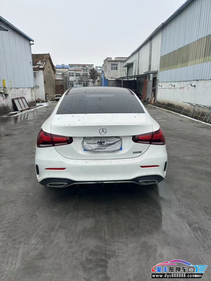 20年奔驰A轿车抵押车出售