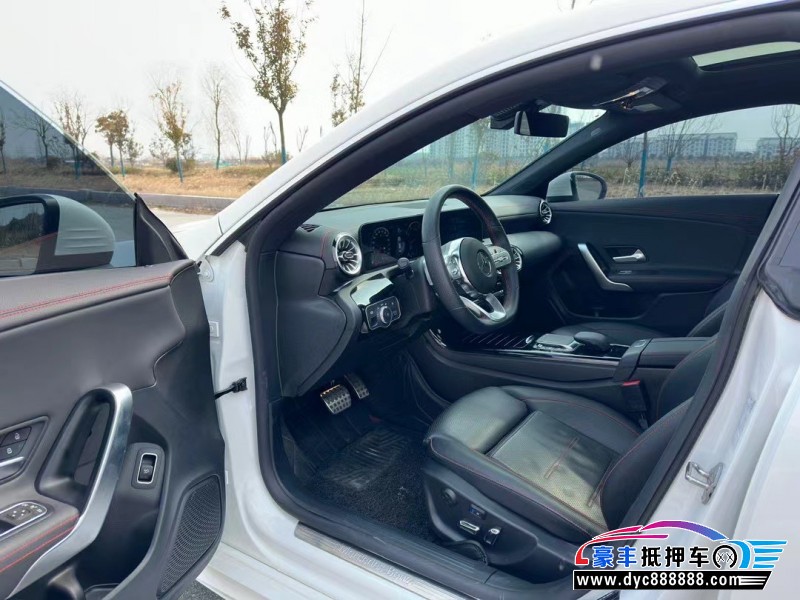 22年奔驰CLA轿车抵押车出售