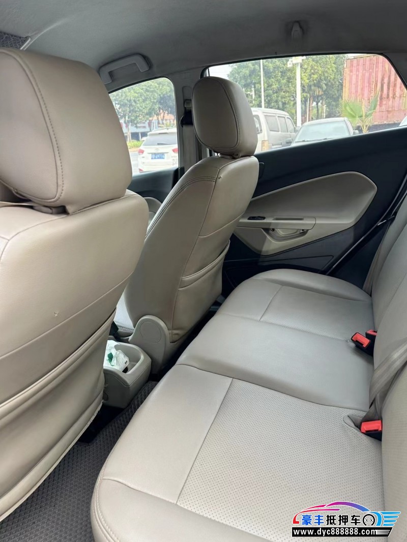 14年福特嘉年华轿车抵押车出售