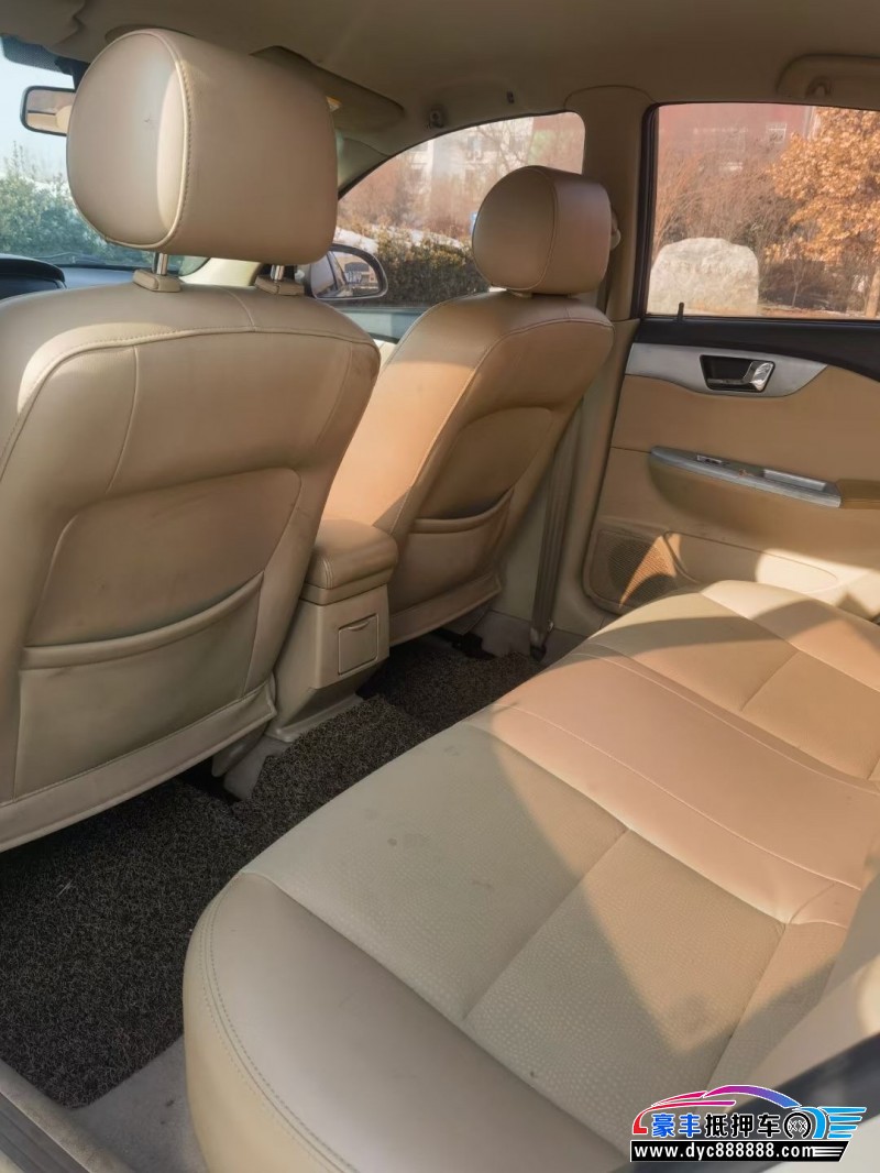 13年别克凯越轿车抵押车出售