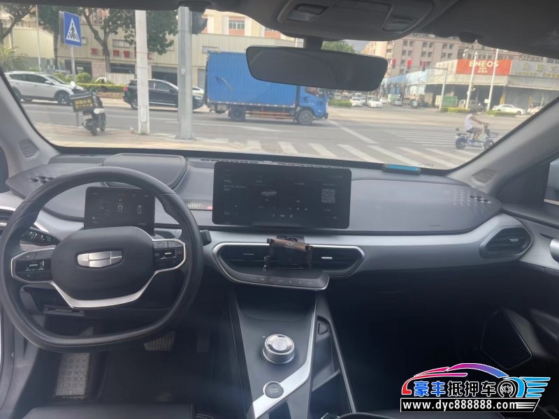 22年吉利几何轿车抵押车出售