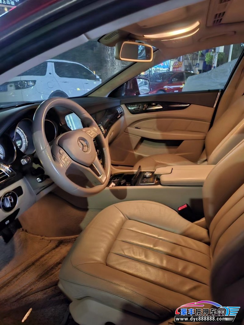 14年奔驰CLS轿车抵押车出售