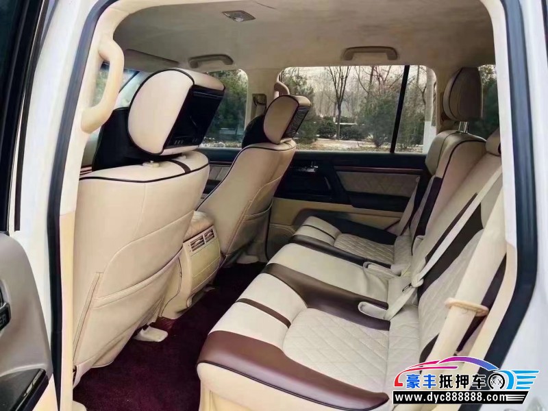 16年丰田兰德酷路泽（陆巡）轿车抵押车出售