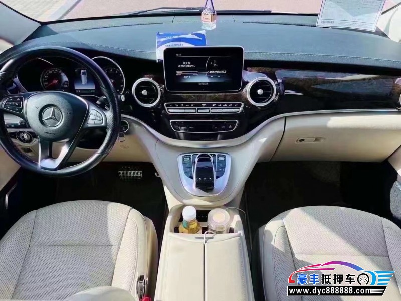 20年奔驰V轿车抵押车出售