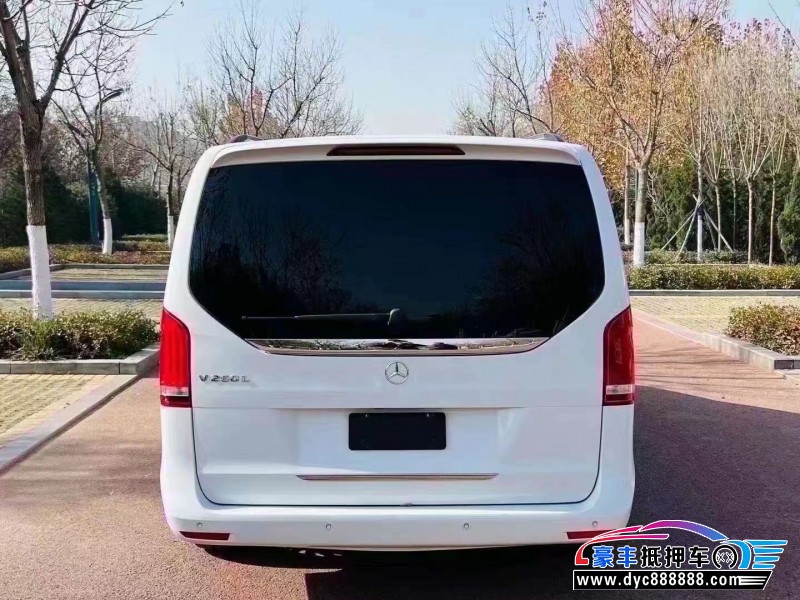 20年奔驰V轿车抵押车出售