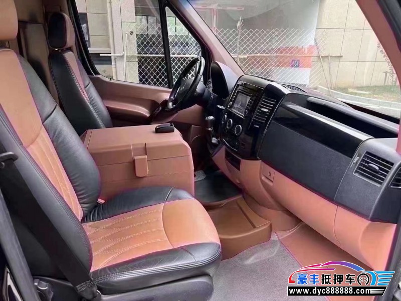 16年奔驰斯宾特轿车抵押车出售