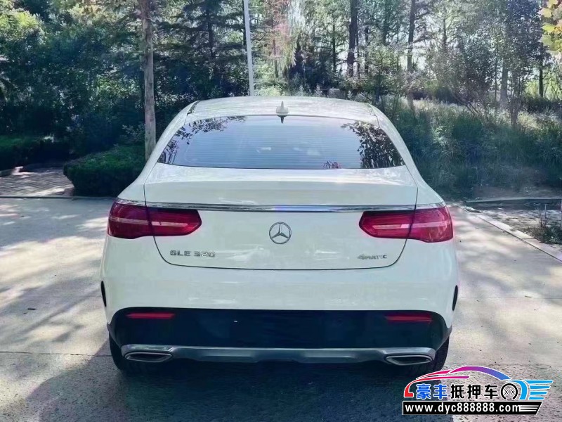 18年奔驰GLE轿车抵押车出售