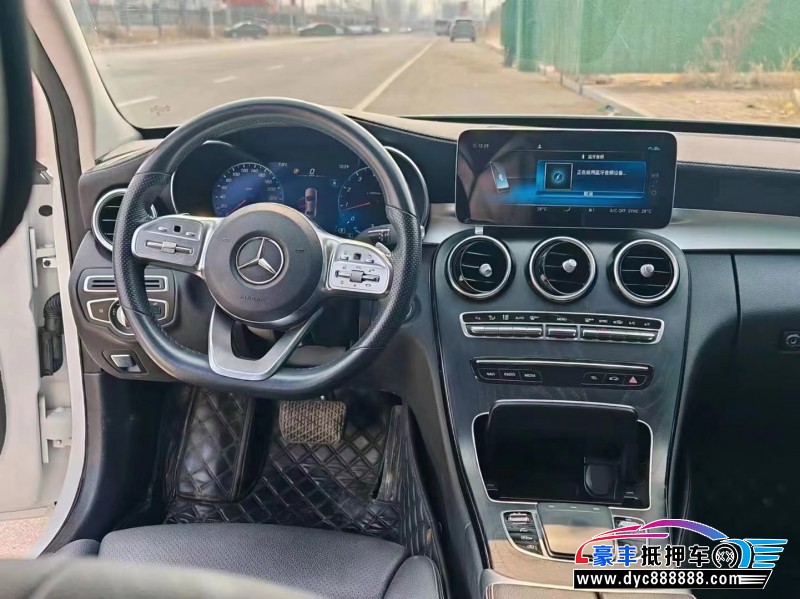 20年奔驰C轿车抵押车出售