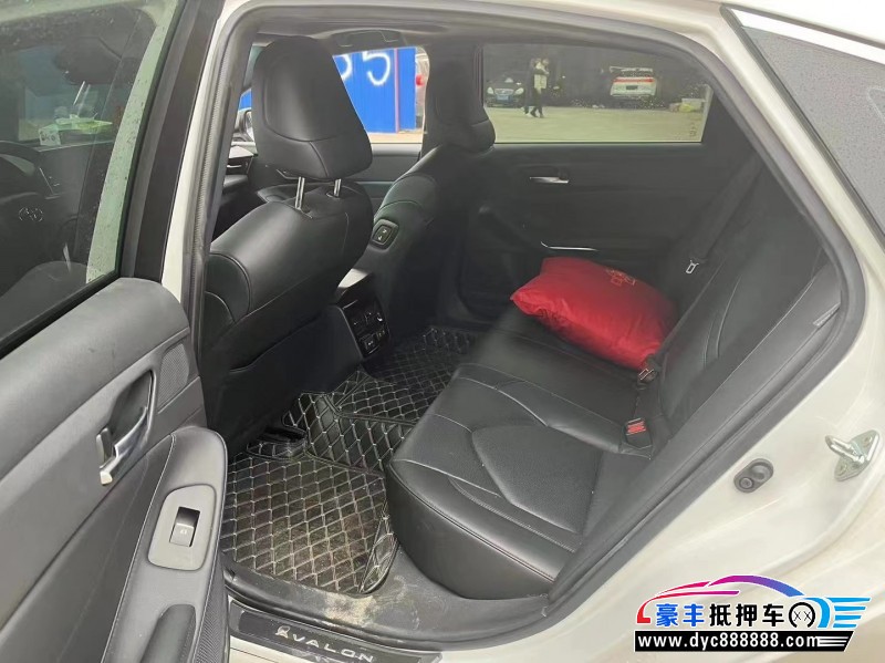 22年丰田亚洲龙轿车抵押车出售