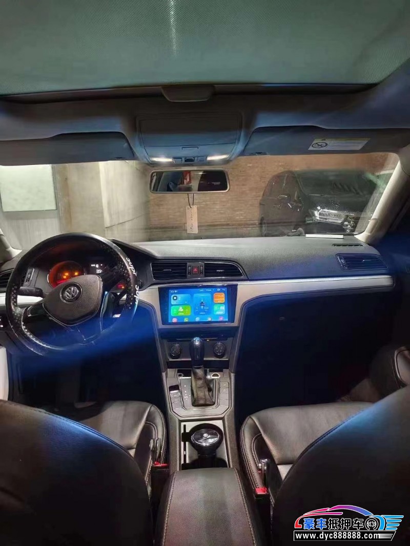 17年大众凌渡轿车抵押车出售