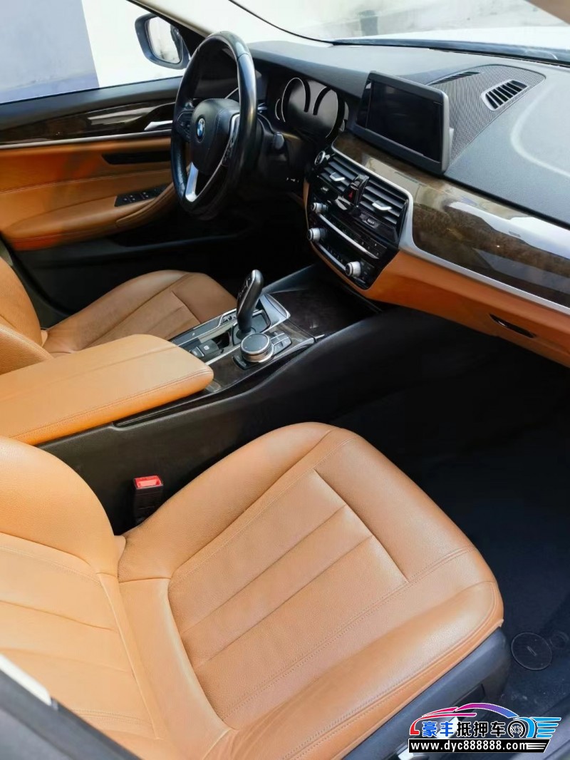 18年宝马5系轿车抵押车出售