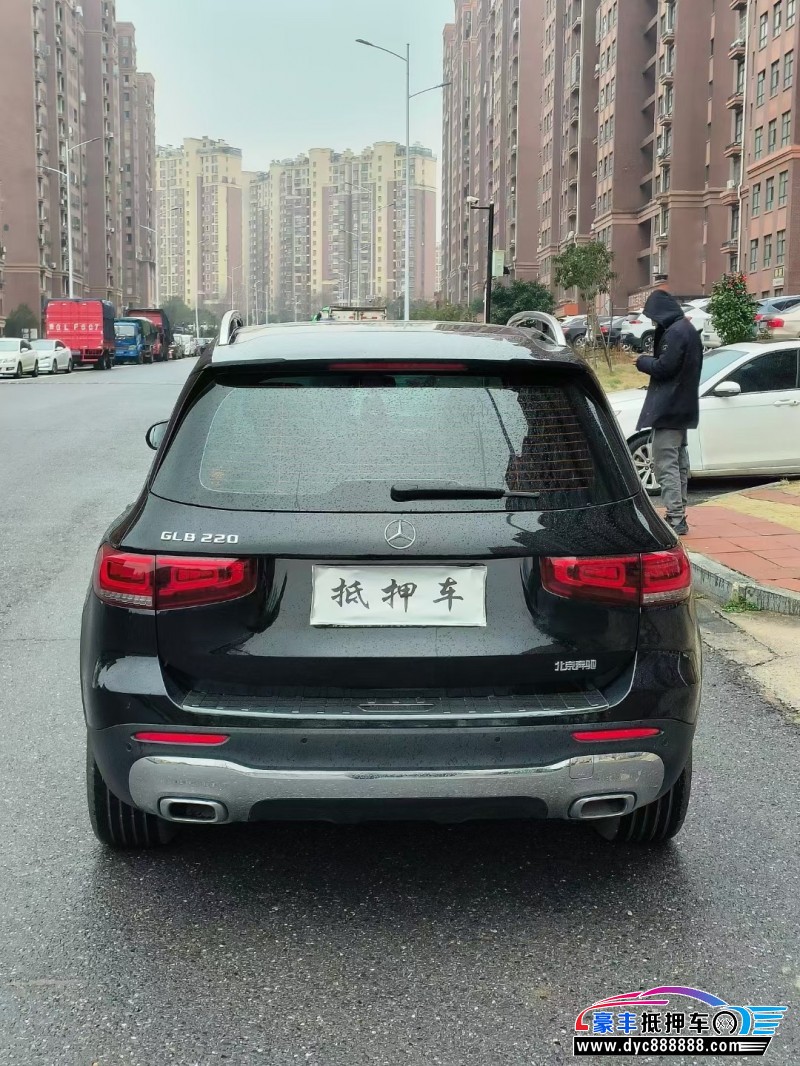 22年奔驰GLB轿车抵押车出售