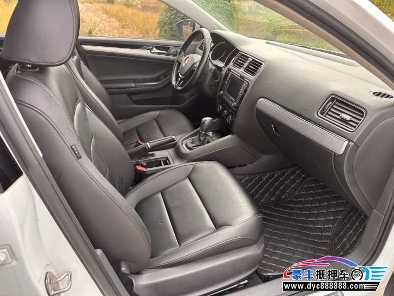 18年大众速腾轿车抵押车出售