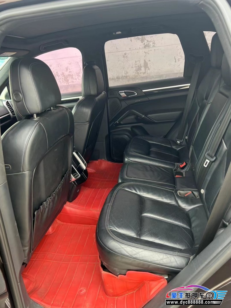 15年别克GL8轿车抵押车出售