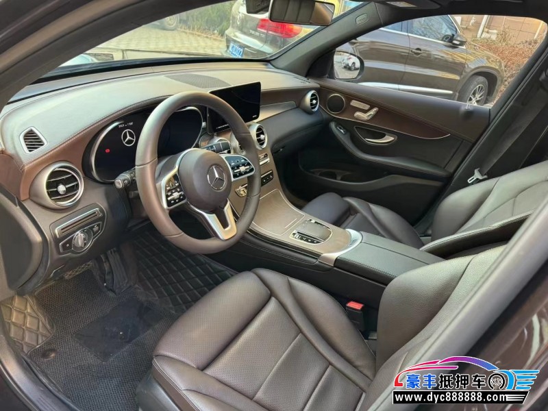 22年奔驰GLC轿车抵押车出售