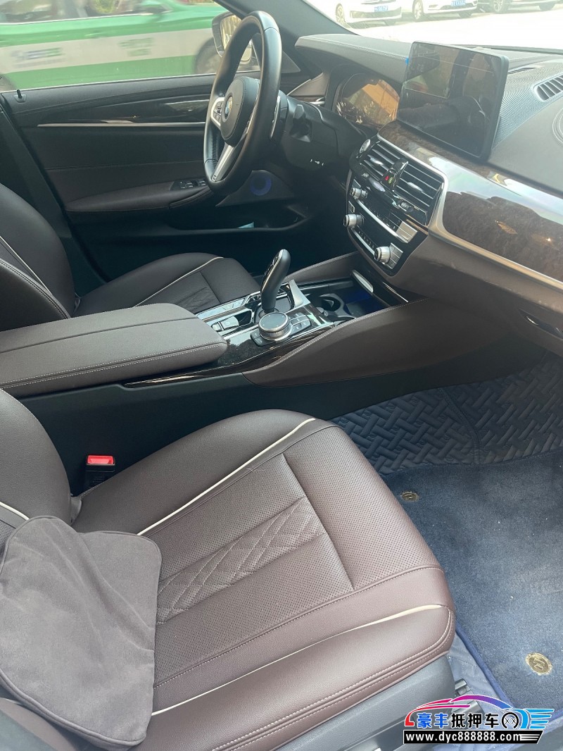 21年宝马5系轿车抵押车出售