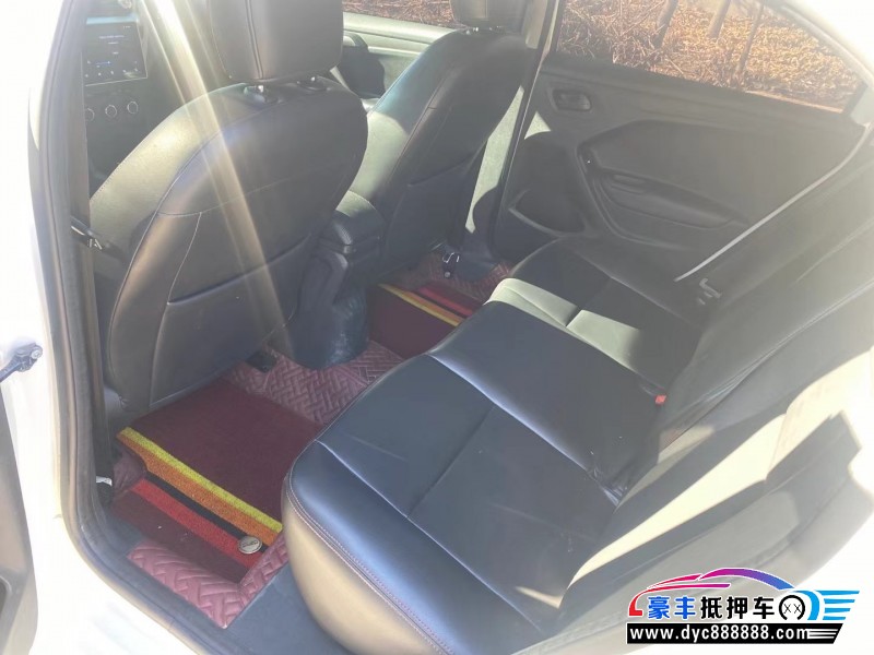 17年雪铁龙爱丽舍轿车抵押车出售