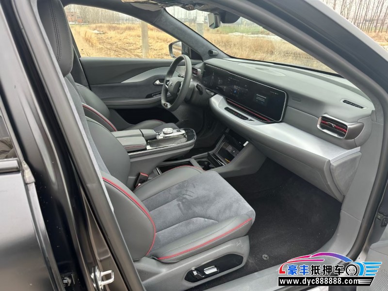 23年极狐阿尔法S轿车抵押车出售