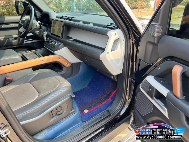 22年路虎卫士轿车抵押车出售