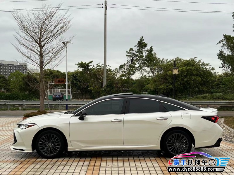 19年丰田亚洲龙轿车抵押车出售