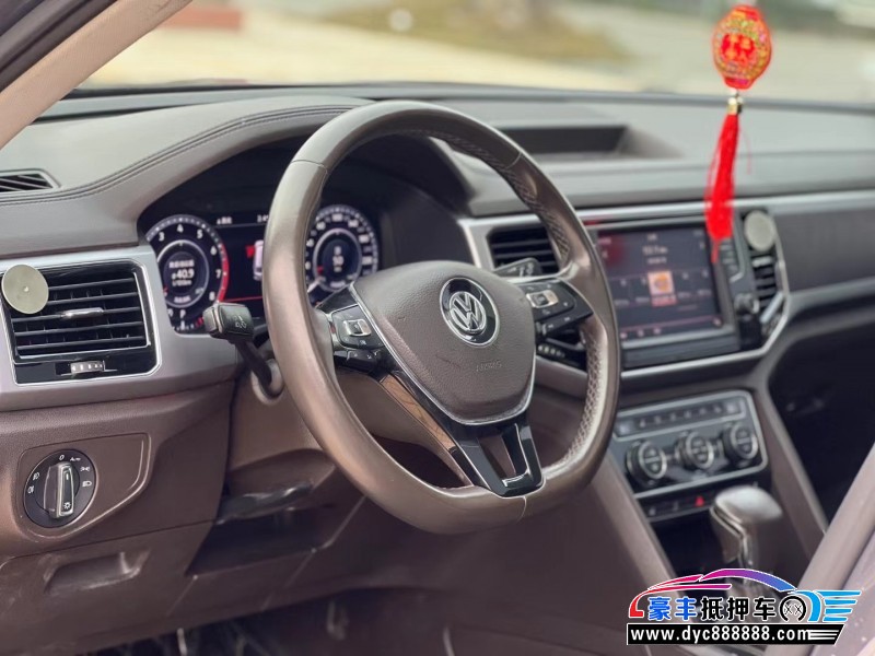 17年大众途昂轿车抵押车出售