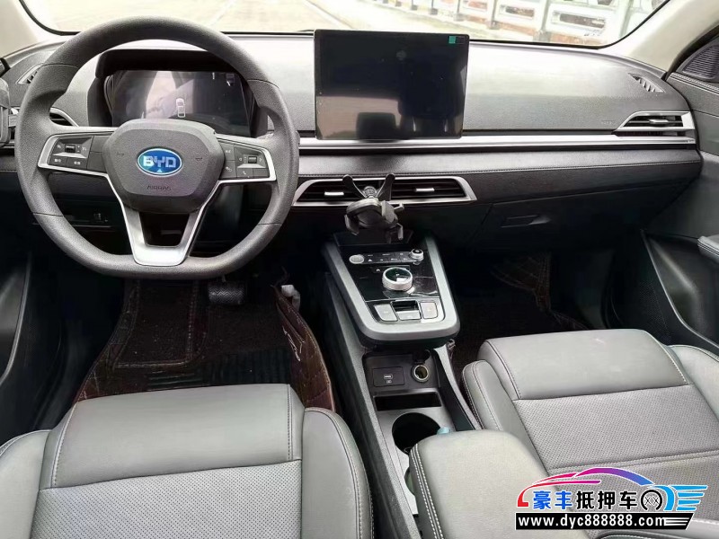 23年比亚迪E3轿车抵押车出售