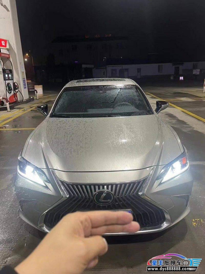 20年雷克萨斯ES轿车抵押车出售