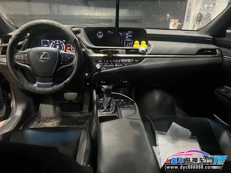 20年雷克萨斯ES轿车抵押车出售